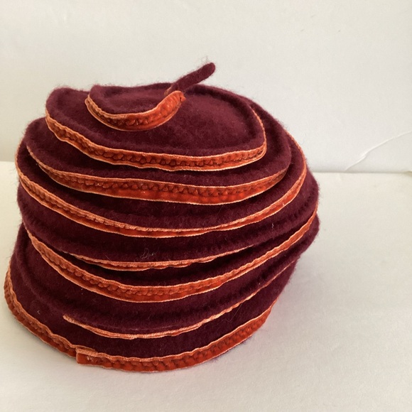 Italian Wool Felt Sculptural Beret Cloche Hat Burgundy Orange Trim Avant Garde - Picture 3 of 14